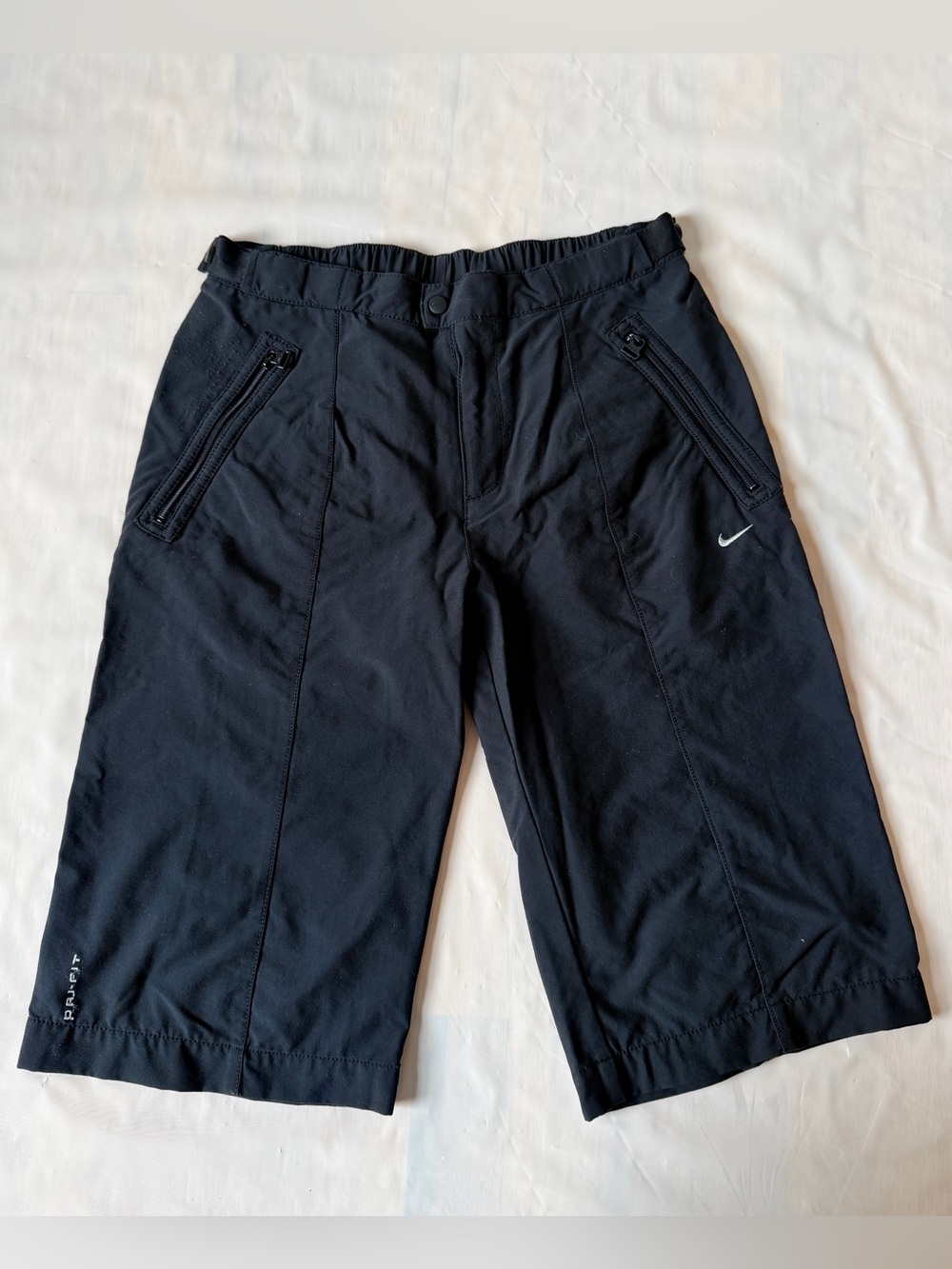 Nike Black Shorts Bermuda Dri-FIT zip pockets Vintage 2000s women S waist 26-31